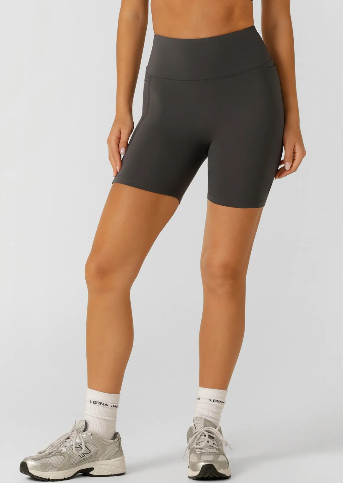 Lorna Jane Amy No Ride Phone Pocket 14cm Bike Shorts Titanium Clearance