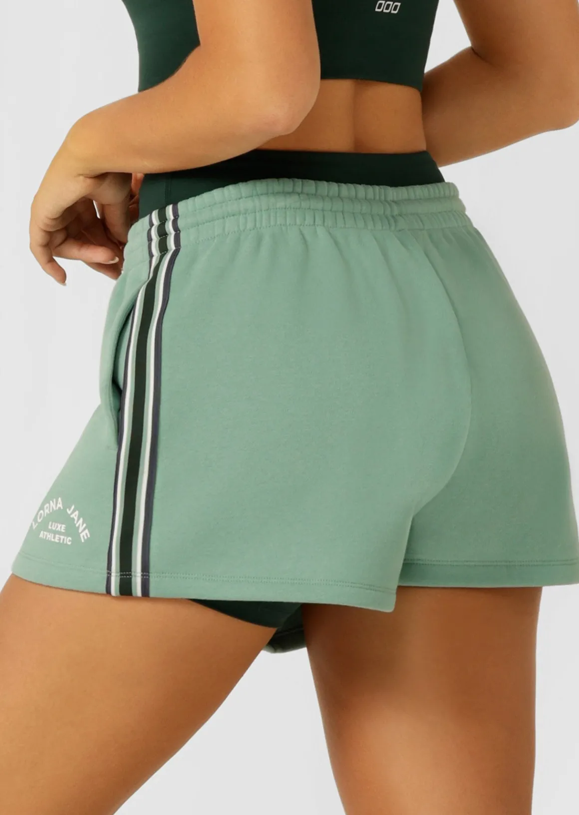Lorna Jane Lotus Limited Edition Weekender Short GreenJuice Best