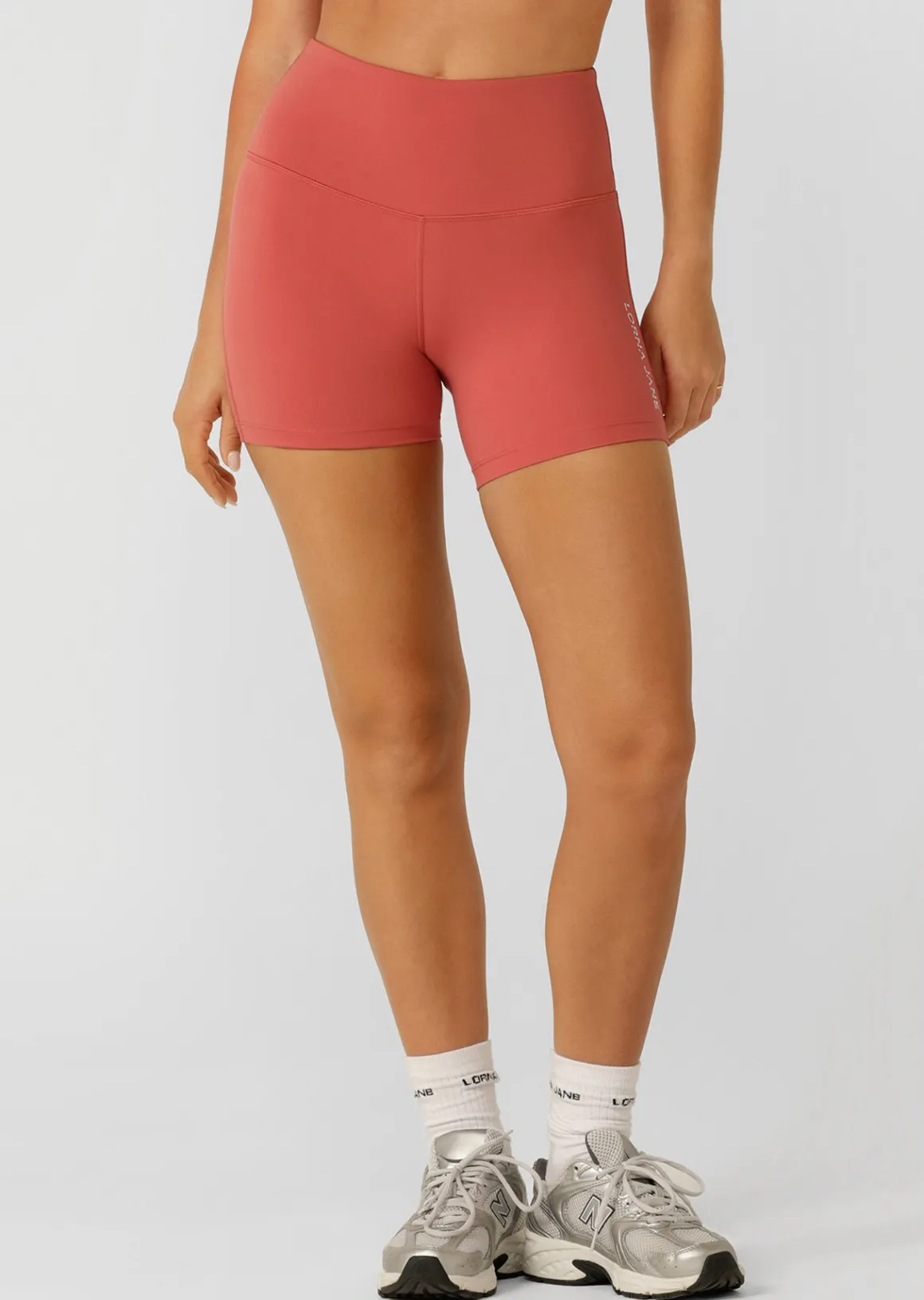 Lorna Jane Lotus No Chafe Phone Pocket 12cm Bike Shorts Earth Clearance